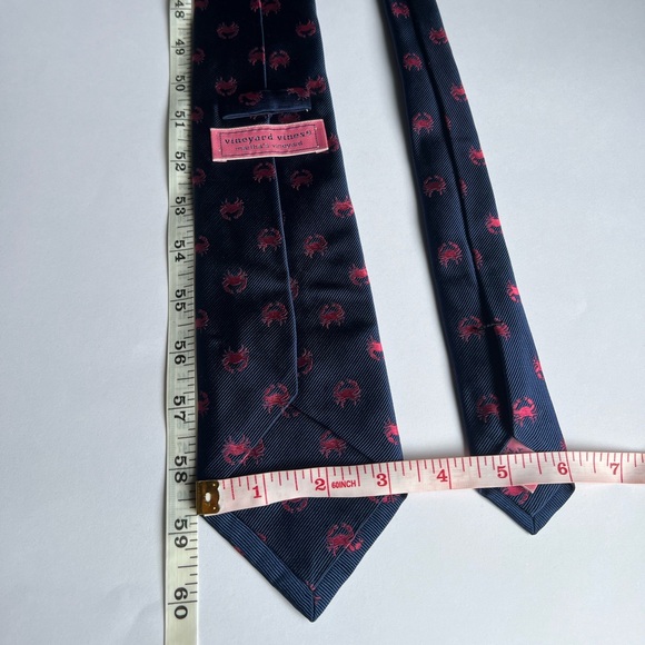 Vineyard Vines Crab Pattern Silk Tie - Picture 6 of 7